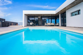 Eslanzarote Villa Tony, heated pool, jacuzzi